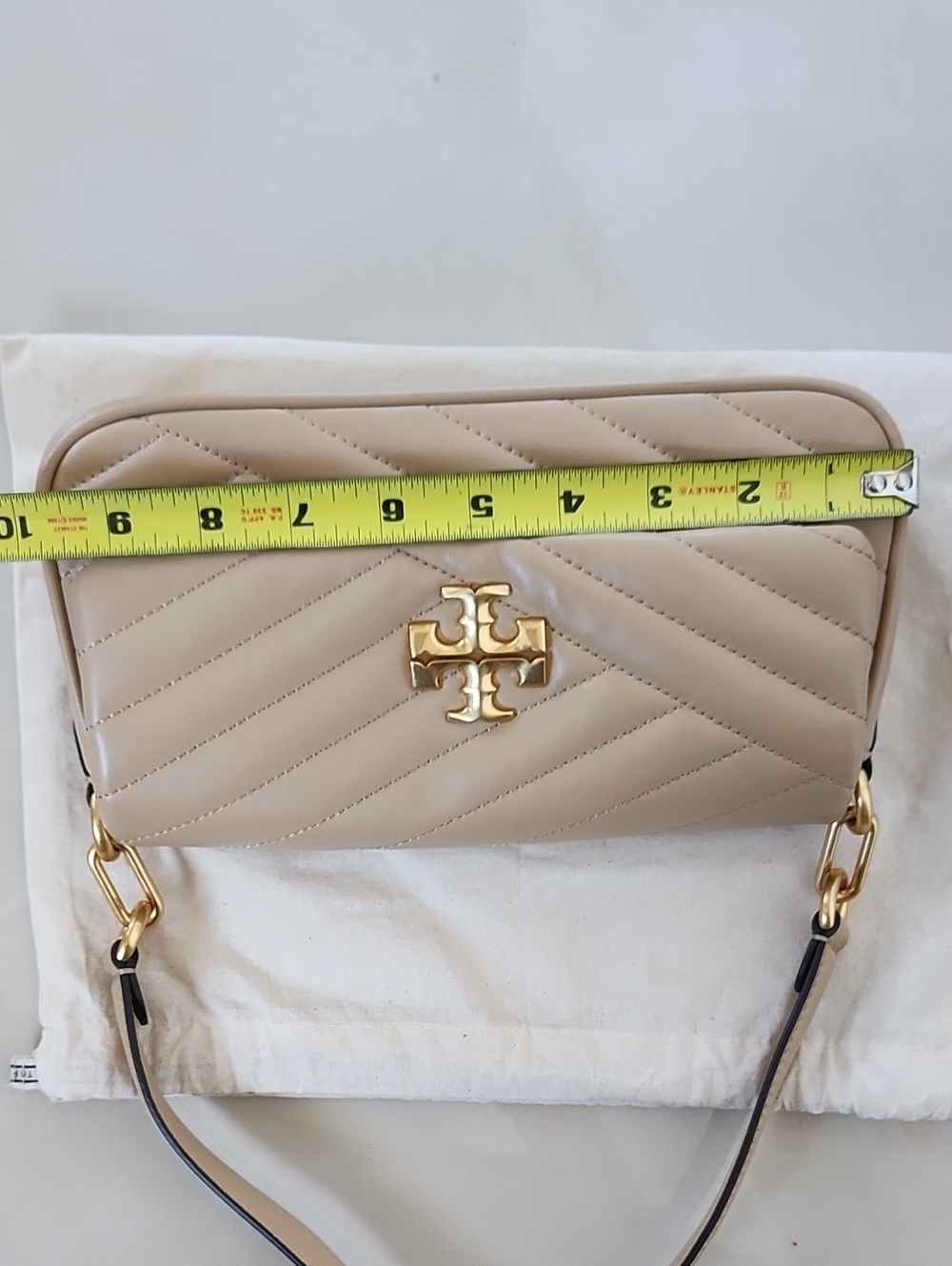 Tory Burch Beige Quilted Shoulder/Crossbody Bag - Picture 14 of 16